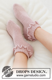 Free patterns - Women's Socks & Slippers / DROPS 223-47