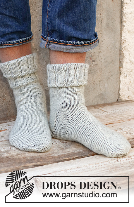 Winter Wander / DROPS 224-30 - Kötött zokni férfiaknak 2 szál DROPS Fabel fonalból 38 - 46 -as méretben