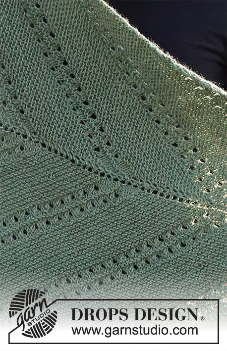 New Fern / DROPS 226-26 - Xaile tricotado em ponto jarreteira e em ponto rendado, com um ângulo, em DROPS BabyMerino.
