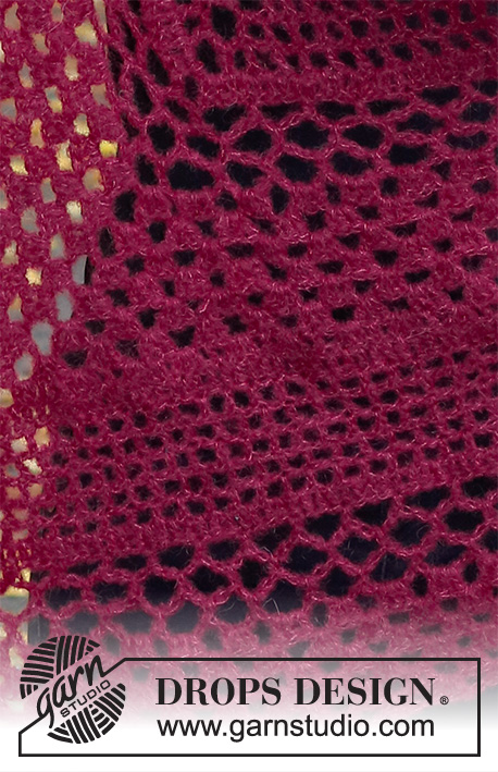 Cranberry Shawl / DROPS 226-47 - Xaile crochetado de cima para baixo, em ponto rendado, em DROPS Brushed Alpaca Silk.