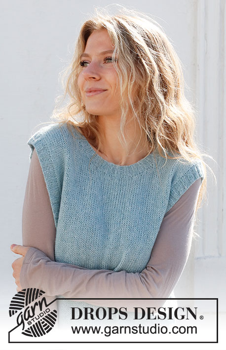 Sky so Blue / DROPS 227-53 - Knitted vest in DROPS Sky. The piece is worked in stockinette stitch, with ribbed edges and splits in the sides. Sizes S - XXXL.