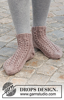 Free patterns - Women's Socks & Slippers / DROPS 227-54