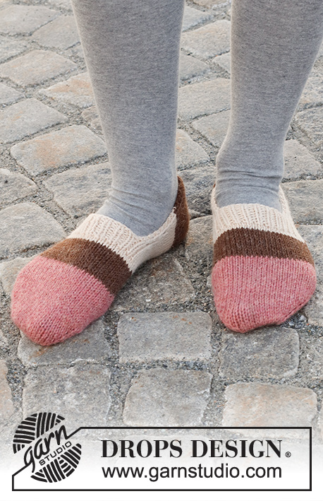 Sundae Girl / DROPS 227-65 - Knitted slippers with block-stripes in DROPS Nepal. The piece is worked in stockinette stitch with ribbed edges. Sizes 35 – 43.