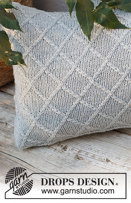 Diamond Sky Pillow / DROPS 228-58 - Knitted cushion-cover with cables in DROPS Lima.