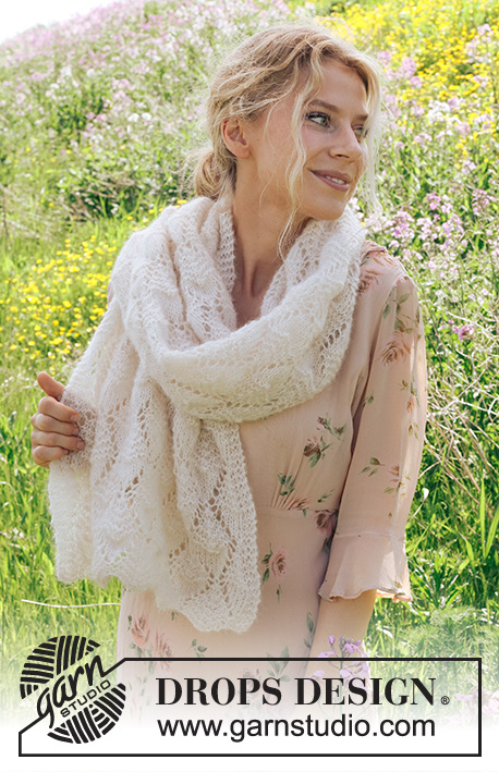 Just a Whisper / DROPS 229-10 - Knitted stole in DROPS Brushed Alpaca Silk. The piece is worked with lace pattern.
