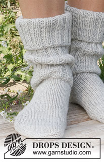 Free patterns - Women's Socks & Slippers / DROPS 229-22