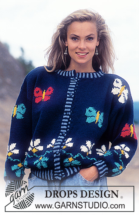 DROPS 23-6 - Rozpinany sweter na drutach, z żakardem w kwiaty i motyle, z włóczki Karisma Superwash. Od S do L.