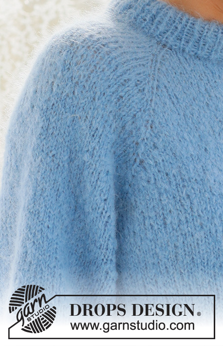 Blueberry Cream Sweater / DROPS 231-57 - Kötött pulóver DROPS Melody fonalból. A darabot fentről lefelé irányban készítjük, raglán szabásvonallal, és dupla nyakkal. S - XXXL méretekben.