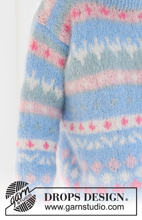 Mixed Berries Sweater / DROPS 231-58 - Alhaalta ylös neulottu pusero DROPS Melody-langasta. Työssä on kirjoneuletta ja kaksinkertainen pääntien reunus. Koot S-XXXL.