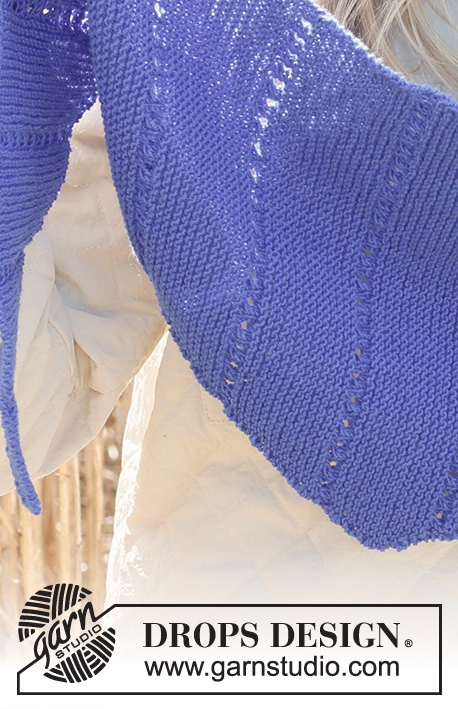Blue Beauty / DROPS 234-10 - Strikket sjal i DROPS BabyMerino. Arbeidet strikkes sidelengs i riller med hullmønster.