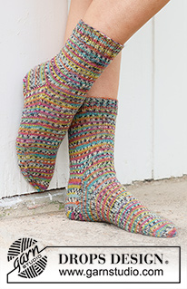 Free patterns - Women's Socks & Slippers / DROPS 234-67