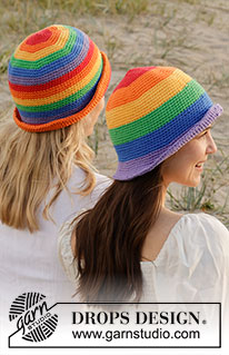 Double Rainbow Hat / DROPS 238-20 - Virkad hatt i DROPS Paris. Arbetet virkas runt, uppifrån och ner med regnbåge ränder. Storlek S - XL.
