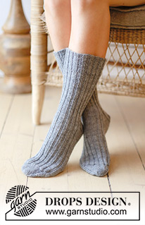 Free patterns - Women's Socks & Slippers / DROPS 238-31