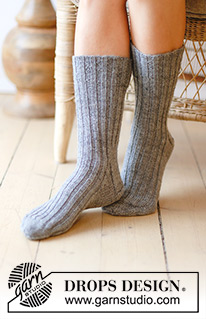 Latitude Lineup / DROPS 238-31 - Knitted socks in DROPS Fabel. The piece is worked top down with rib. Sizes 35 – 43 = US 4 1/2  - 12 1/2.