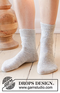 Free patterns - Women's Socks & Slippers / DROPS 238-33