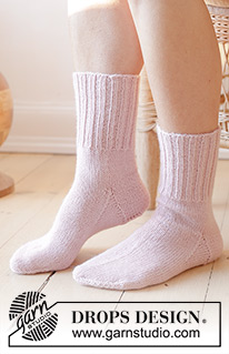 Free patterns - Mid-Calf Socks / DROPS 238-34