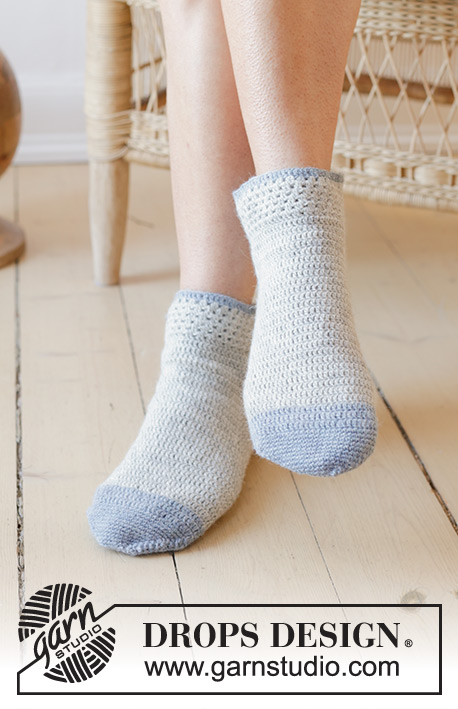 Seafarer Socks / DROPS 238-36 - Crocheted socks / ankle socks in DROPS Nord. Work top down. Size 35 to 43
