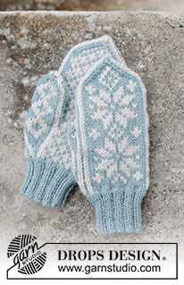 Snow Flake Mittens / DROPS 242-16 - Luvas tricotadas em DROPS Nepal. Tricotam-se com jacquard norueguês. DROPS