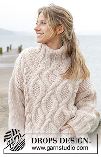 Cable Beach Sweater / DROPS 243-23 - DROPS Snow lõngast ülevalt alla kootud topeltkaelusega, palmikutega ja lõhikutega avar džemper suurustele S kuni XXXL