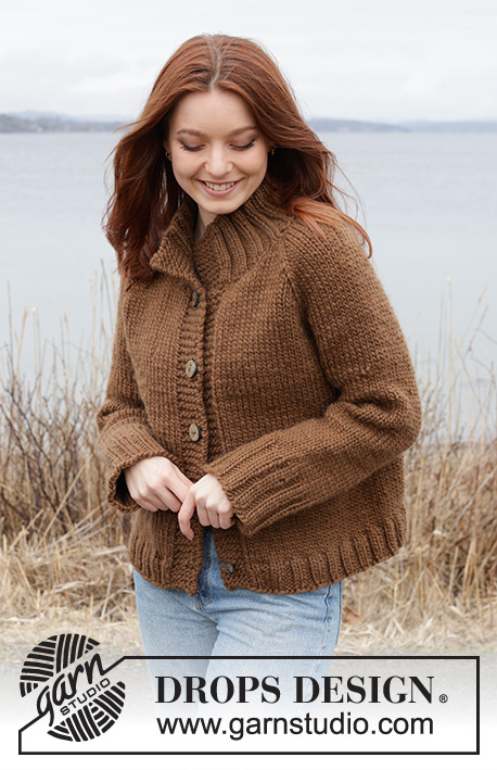 Autumn Amber Cardigan / DROPS 244-26 - Raglánový propínací svetr se stojáčkem pletený lícovým žerzejem shora dolů z příze DROPS Snow. Velikosti S - XXXL.