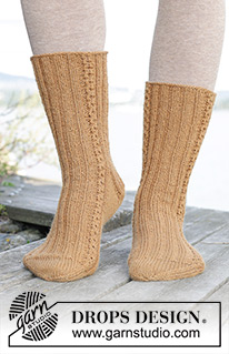 Free patterns - Women's Socks & Slippers / DROPS 244-38