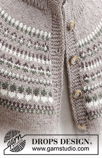 Boreal Circle Cardigan / DROPS 246-10 - Gilet tricoté de haut en bas pour homme en DROPS Karisma. Se tricote avec empiècement arrondi et jacquard nordique. Du S au XXXL.