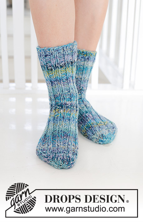 Underwater Parade Socks / DROPS 247-14 - Knitted socks with rib in DROPS Fabel. Size 35 - 43