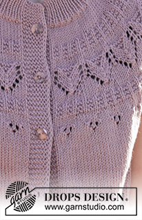 Plum Love Cardigan / DROPS 248-30 - Rozpinany sweter na drutach, z krótkim rękawem, przerabiany od góry do dołu, z włóczki DROPS Muskat. Z podwójnym wykończeniem dekoltu, zaokrąglonym karczkiem i ściegiem ażurowym. Od S do XXXL.