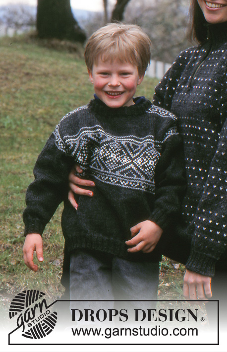 Starry Sky / DROPS 59-9 - Gebreide sweater voor dames, heren en kinderen in DROPS Karisma. Het werk wordt gebreid met Scandinavisch sterpatroon en kan met een ronde of ritshals gebreid worden. Damesmaat S – L. Herenmaat S – XL. Kindermaat 2 – 14 jaar.