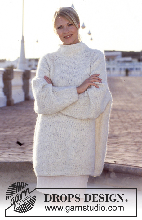 DROPS 60-21 - DROPS over-sized Sweater in false Fisherman’s rib and with raglan in Lima
