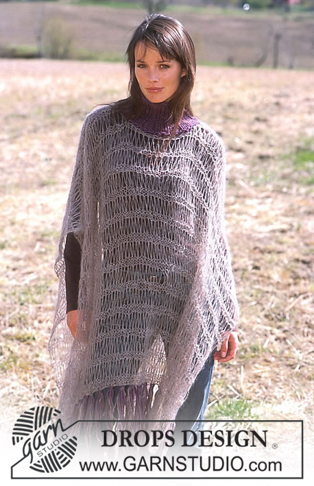 DROPS 93-20 - DROPS Poncho with dropped stitches in Vivaldi and Snow.