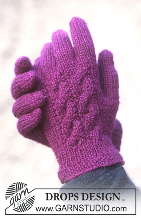 DROPS 93-43 - DROPS Gloves with cable pattern in Karisma Superwash.