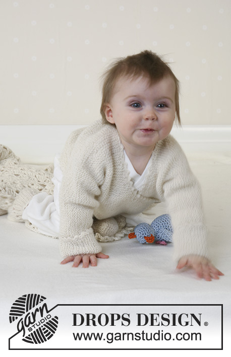 Criss Cross / DROPS Baby 13-3 - Jacket, socks, soft toy and blanket in Alpaca 