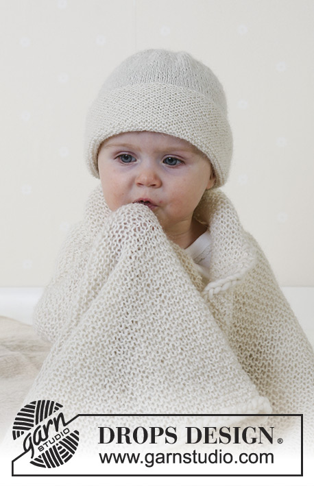 Petit Crème / DROPS Baby 14-12 - Vauvan ja lapsen neulotut peitto ja myssy DROPS Alpaca-langasta. Työssä on ainaoikeinneuletta. Koot 1 kuukausi - 4 vuotta. Teema: Vauvanpeitto
