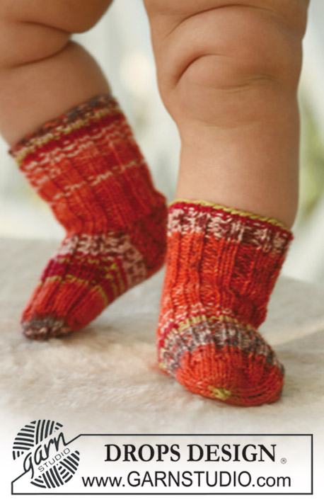 Tiny Toes / DROPS Baby 16-26 - Prjónaðir sokkar fyrir börn úr DROPS Fabel. 
Stærð: 1 mánaða - 4 ára.