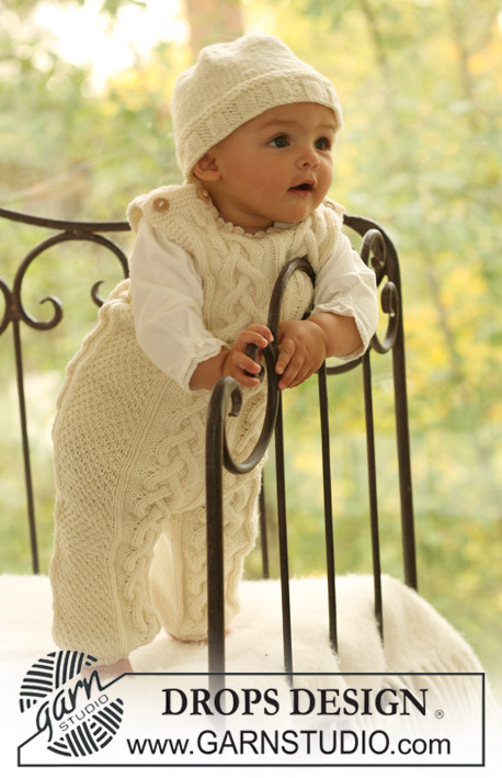 Cream Dream / DROPS Baby 17-3 - Ensemble au tricot pour bébé et enfant: Combinaison avec ou sans bordure boutonnée à l'entrejambe, Bonnet assorti en DROPS Merino Extra Fine