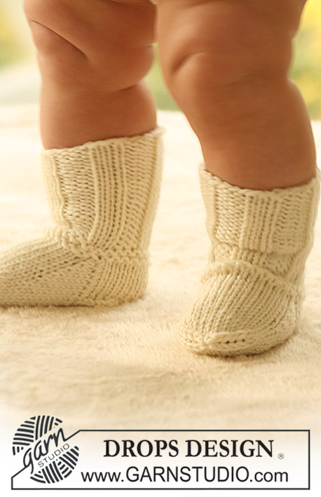 Baby Dove Socks / DROPS Baby 17-6 - Niemowlęce i dziecięce skarpetki na drutach, z włóczki DROPS Merino Extra Fine