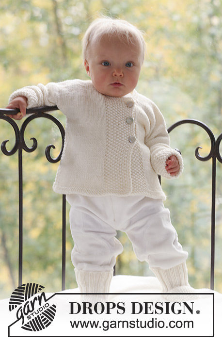 Miss Mossy / DROPS Baby 18-10 - Conjunto de chaqueta y calcetas de punto en punto de arroz, para bebé y niños, en DROPS Merino Extra Fine

