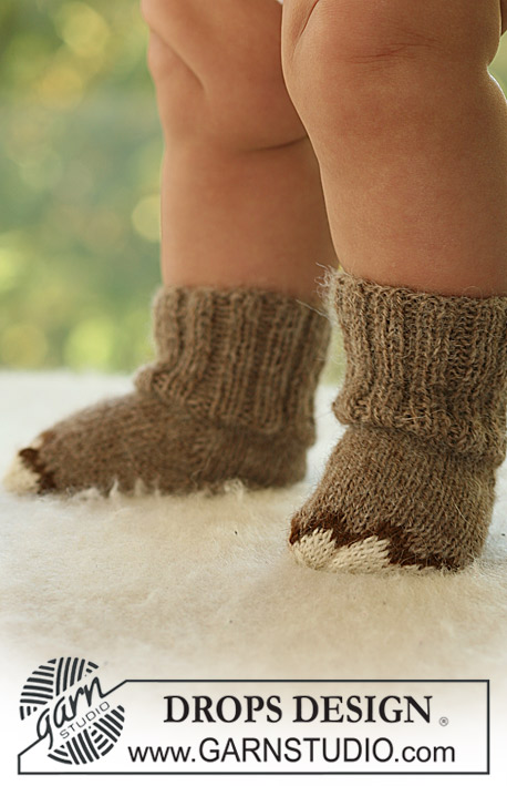 Squirrel Song Socks / DROPS Baby 18-8 - Gebreide sokken voor baby en kinderen in DROPS Alpaca.