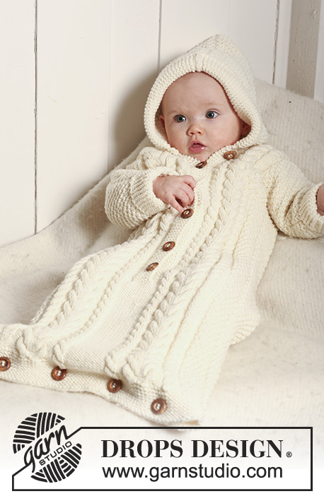 Snuggly Bunny / DROPS Baby 19-10 - Knitted bunting bag in seed st with textured pattern and cables in DROPS Merino Extra Fine