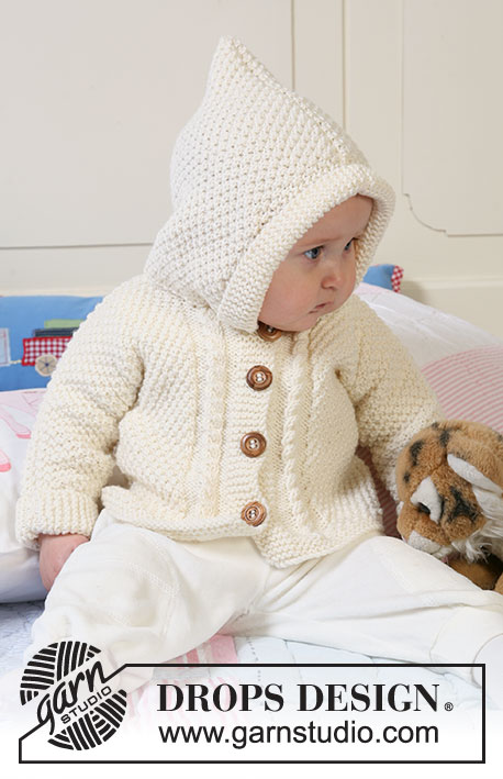 Little Pixie / DROPS Baby 19-5 - Perlestrikket DROPS ermsømløs jakke med hette, strukturmønster og fletter i ”Merino Extra Fine”.