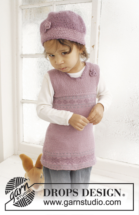 Sweet Violette / DROPS Baby 21-6 - Souprava: dětské pletené šaty a háčkovaná čepice z příze DROPS BabyAlpaca Silk
