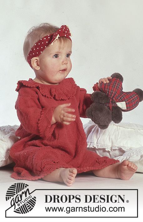 Baby in Red / DROPS Baby 3-15 - DROPS mekko pitsireunuksilla + sukat ”Safran”-langasta
