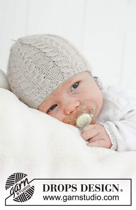 Baby Akorn / DROPS Baby 31-1 - Berretto per bimbi, ai ferri, con trecce. Taglie: Da 0 mesi a 4 anni. Il berretto è lavorato in DROPS Puna.