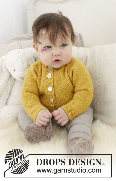 Baby Duck / DROPS Baby 31-9 - The set consists of: Knitted baby jacket with raglan and socks. Sizes premature - 4 years. The piece is worked in DROPS Alpaca.