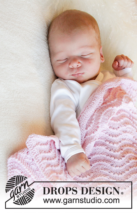 Good Night / DROPS Baby 33-4 - Couverture bébé tricotée en DROPS BabyMerino, au point de vagues. Thème: Couverture bébé