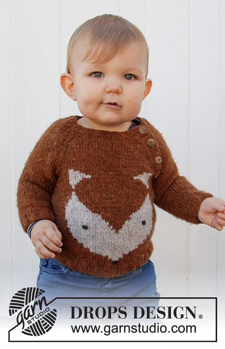 Little Fox / DROPS Baby 36-14 - Strikket bluse med raglan til baby og børn i DROPS Sky. Arbejdet strikkes oppefra og ned med rævemønster. Størrelse 1 mdr – 8 år.