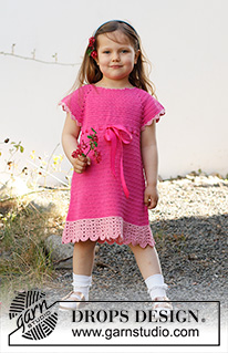 Spring Awaits / DROPS Baby & Children 38-13 - Crochet dress for babies and children in DROPS Safran. The piece is worked top down, with raglan and lace pattern. Sizes 0 months – 6 years.