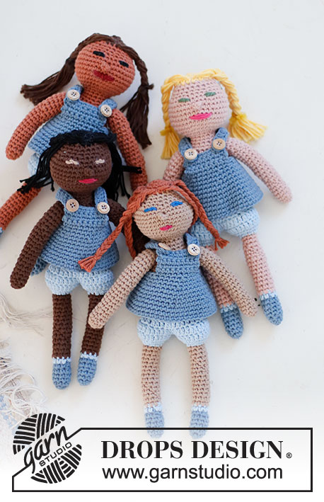Spice Friends / DROPS Baby & Children 38-17 - Crochet dolls in DROPS Paris. Stina, Tina, Minna and Linna with dresses and braided hair. 
Theme: Toys.