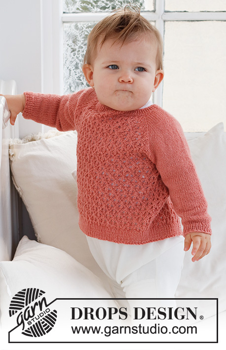 Cotswolds Sweater / DROPS Baby 43-1 - Strikket genser til baby i DROPS Flora. Arbeidet strikkes med raglan og hullmønster, ovenfra og ned. Størrelse 0 – 2 år.